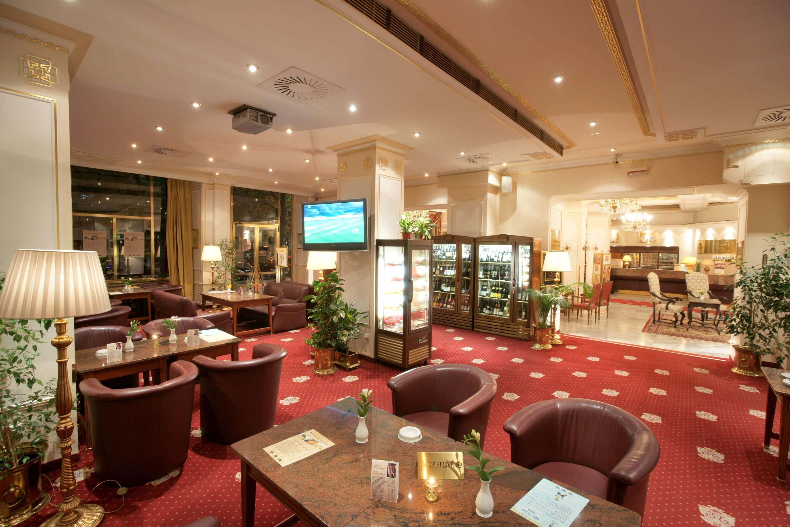 Ambassador Zlata Husa Praga Exterior foto The lobby of the hotel