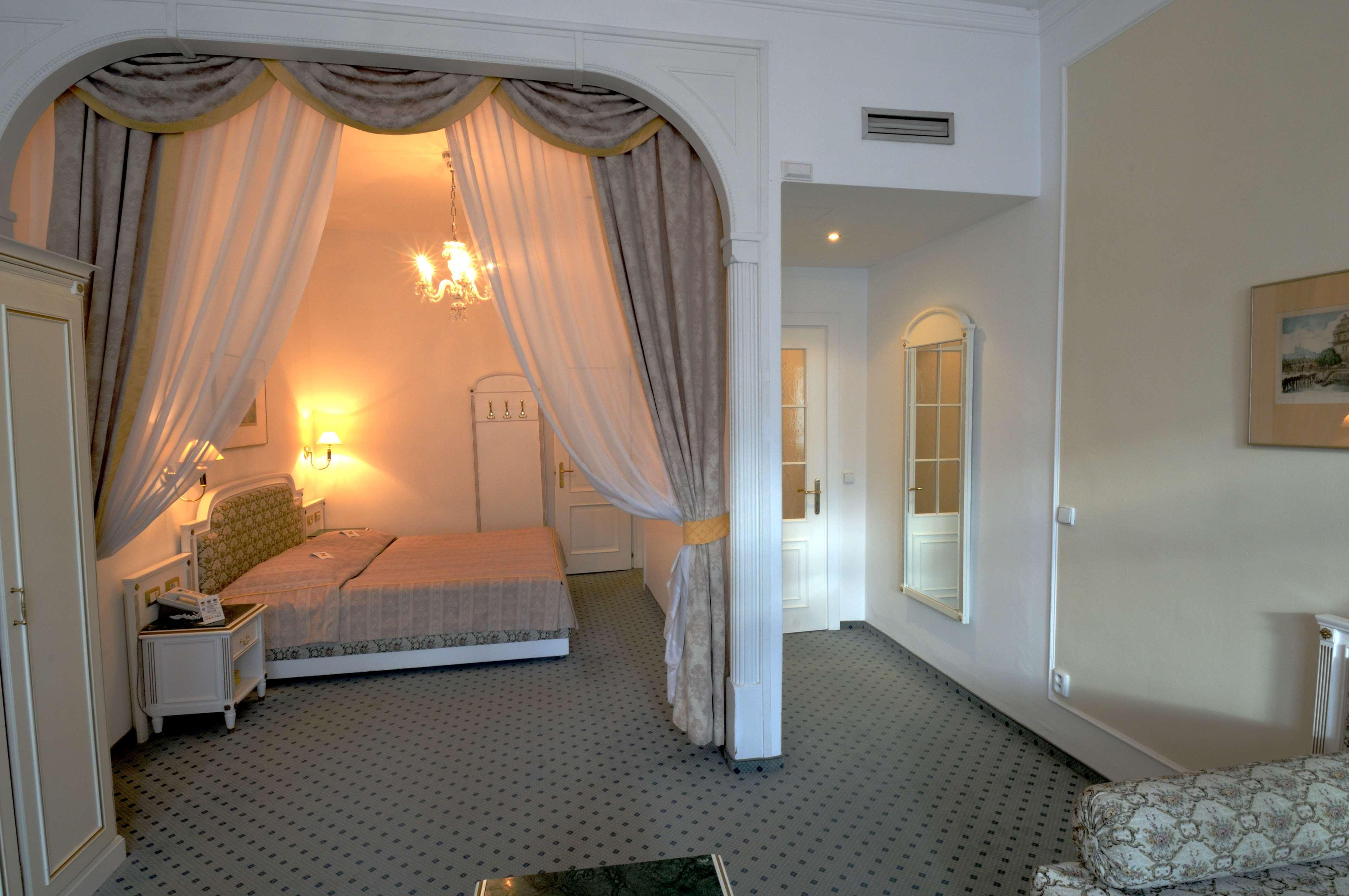 Ambassador Zlata Husa Praga Exterior foto A room at the hotel