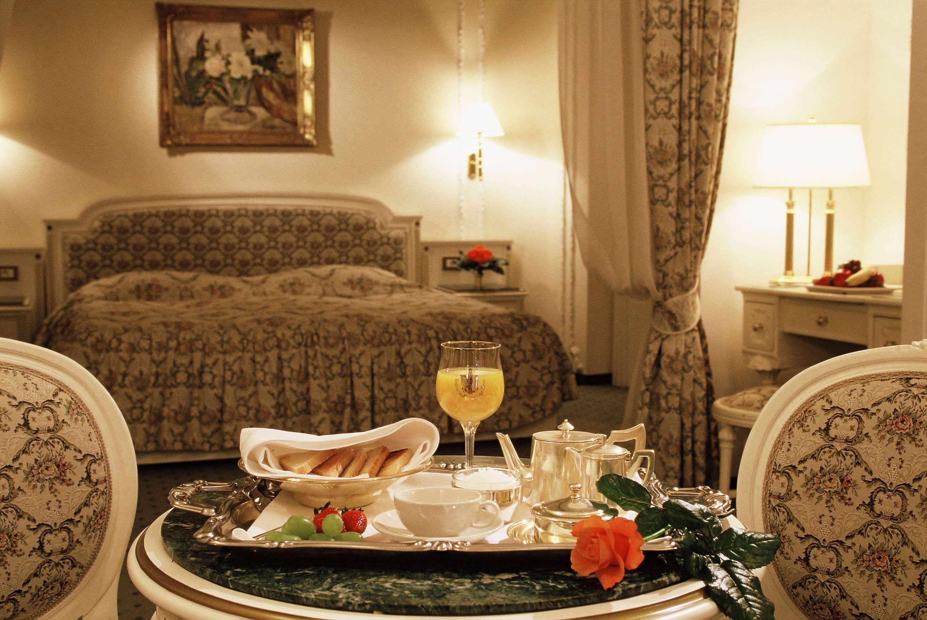 Ambassador Zlata Husa Praga Quarto foto A room at the hotel