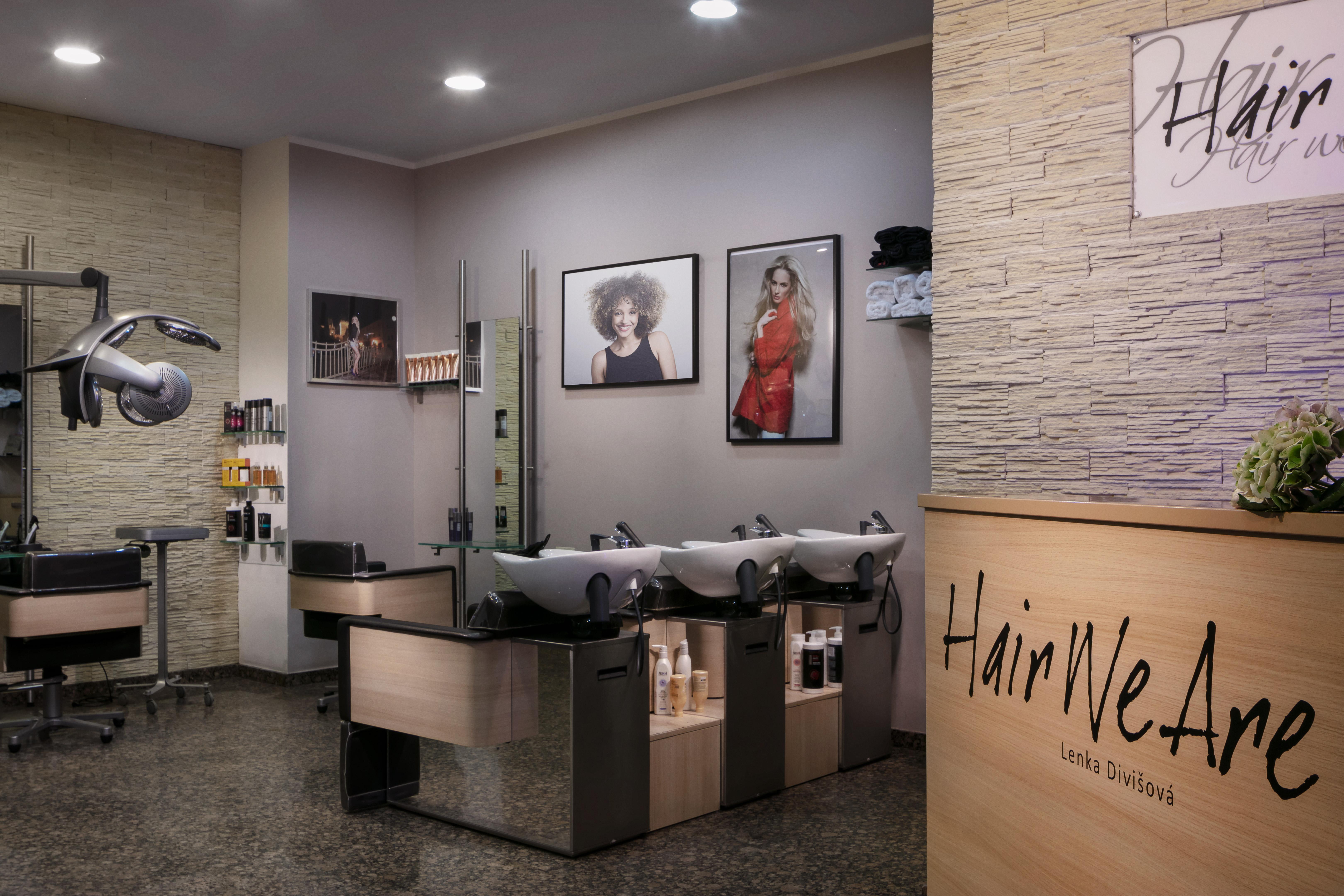 Ambassador Zlata Husa Praga Exterior foto Hair salon in Germany